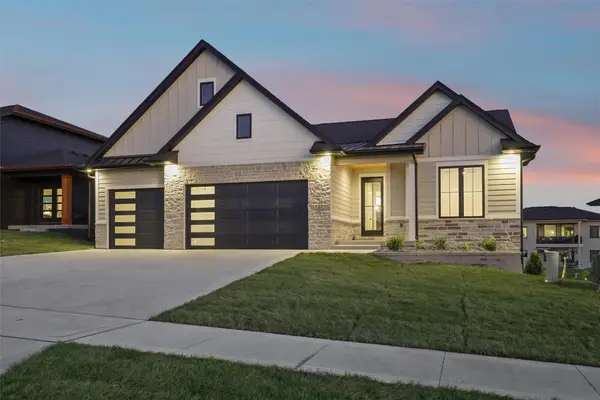 14204 Persimmon Drive, Urbandale, IA 50323