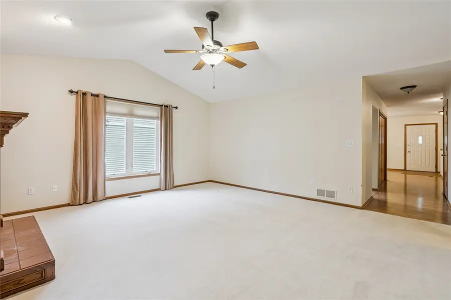 1204 SE Mallard Creek Drive, Ankeny, IA 50021 - Image #3