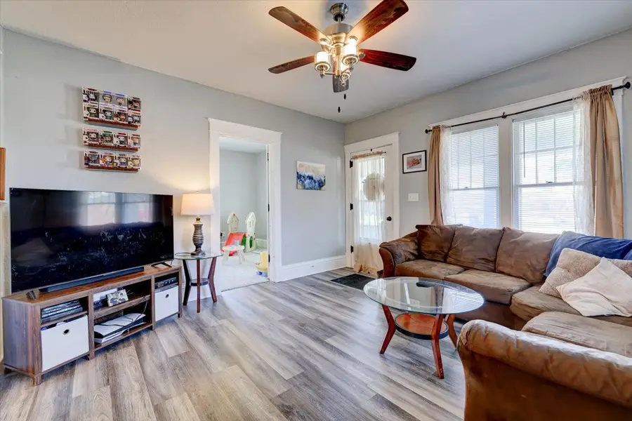 211 S Main Street, Melcher Dallas, IA 50049 - Image #3