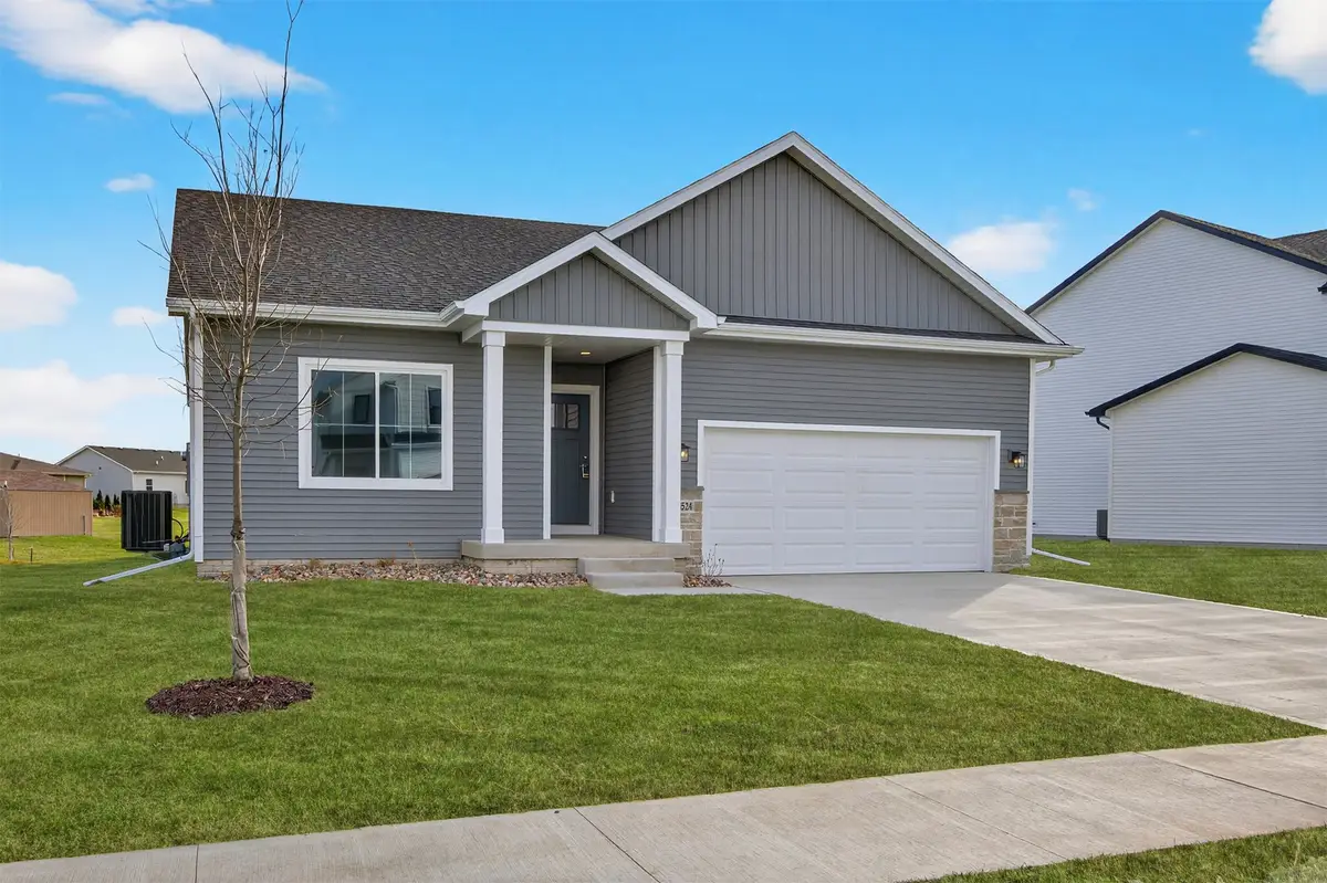 16524 Bentwood Drive, Urbandale, IA 50323 - Image #1