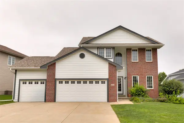 458 NE Pinehurst Circle, Ankeny, IA 50021