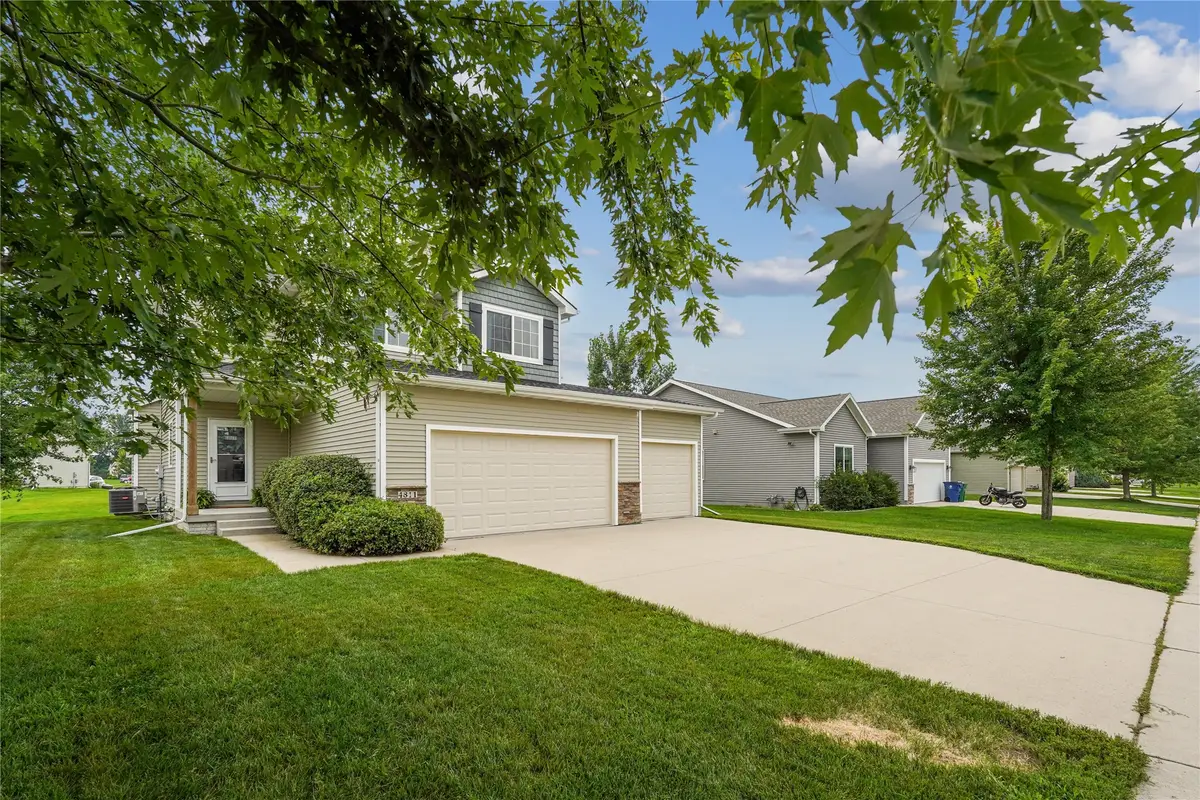 4811 NE Briarwood Drive, Ankeny, IA 50021 - Image #1