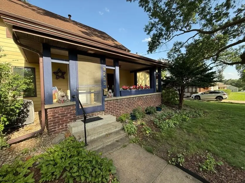 3233 68th Street, Urbandale, IA 50322 - Image #2