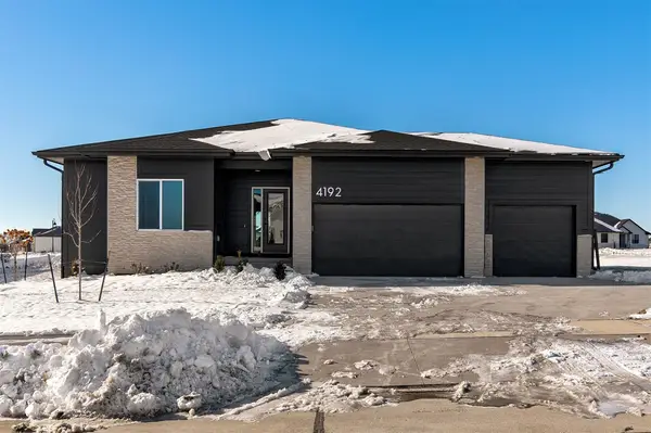 4192 NW 177th Street, Clive, IA 50325