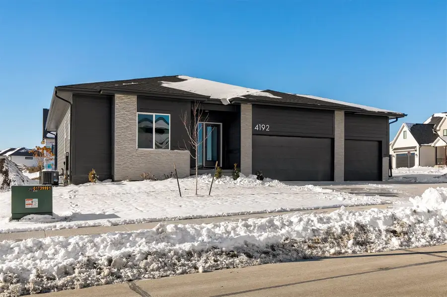 4192 NW 177th Street, Clive, IA 50325 - Image #2