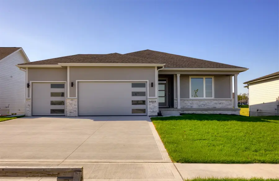 17215 Northview Drive, Urbandale, IA 50323 - Image #2