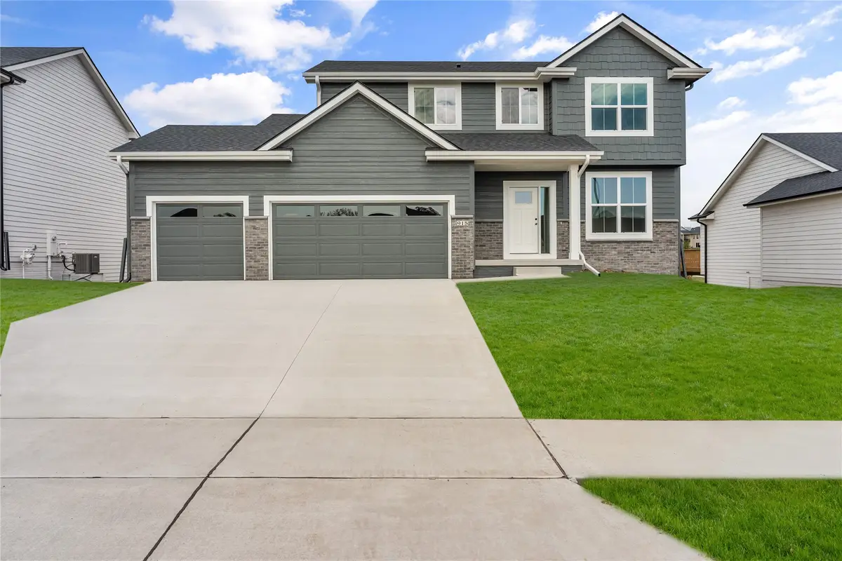 915 Hamilton Road, Waukee, IA 50263 - Image #1