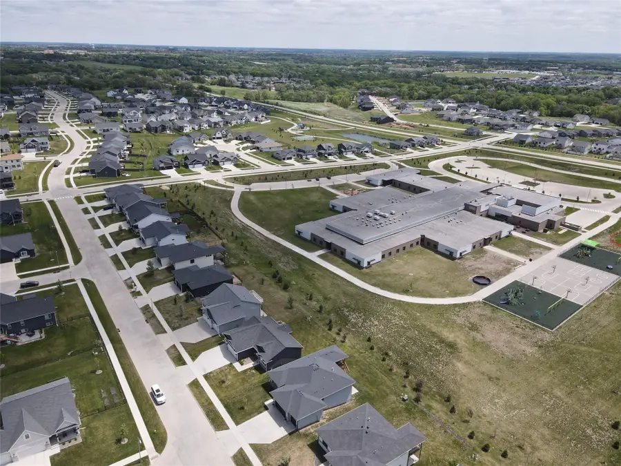 980 Daybreak Drive, Waukee, IA 50263 - Image #3