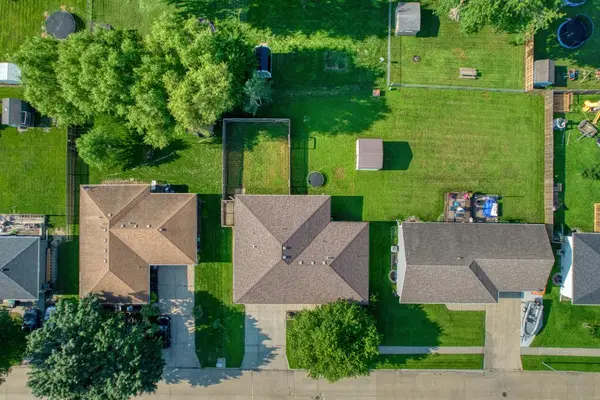 505 W Meadow Drive, Prairie City, IA 50228