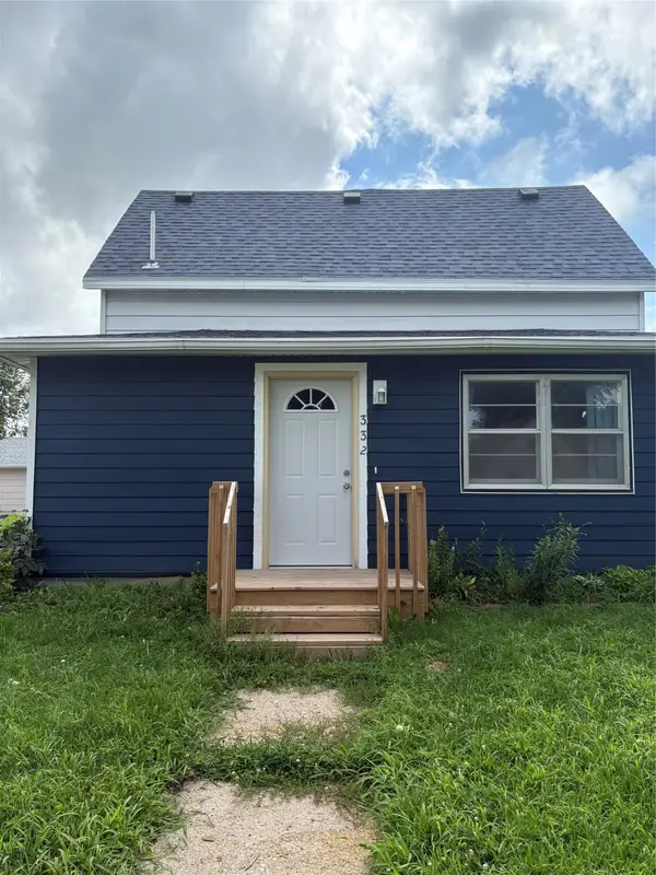 332 N Crawford Street, Carroll, IA 51401