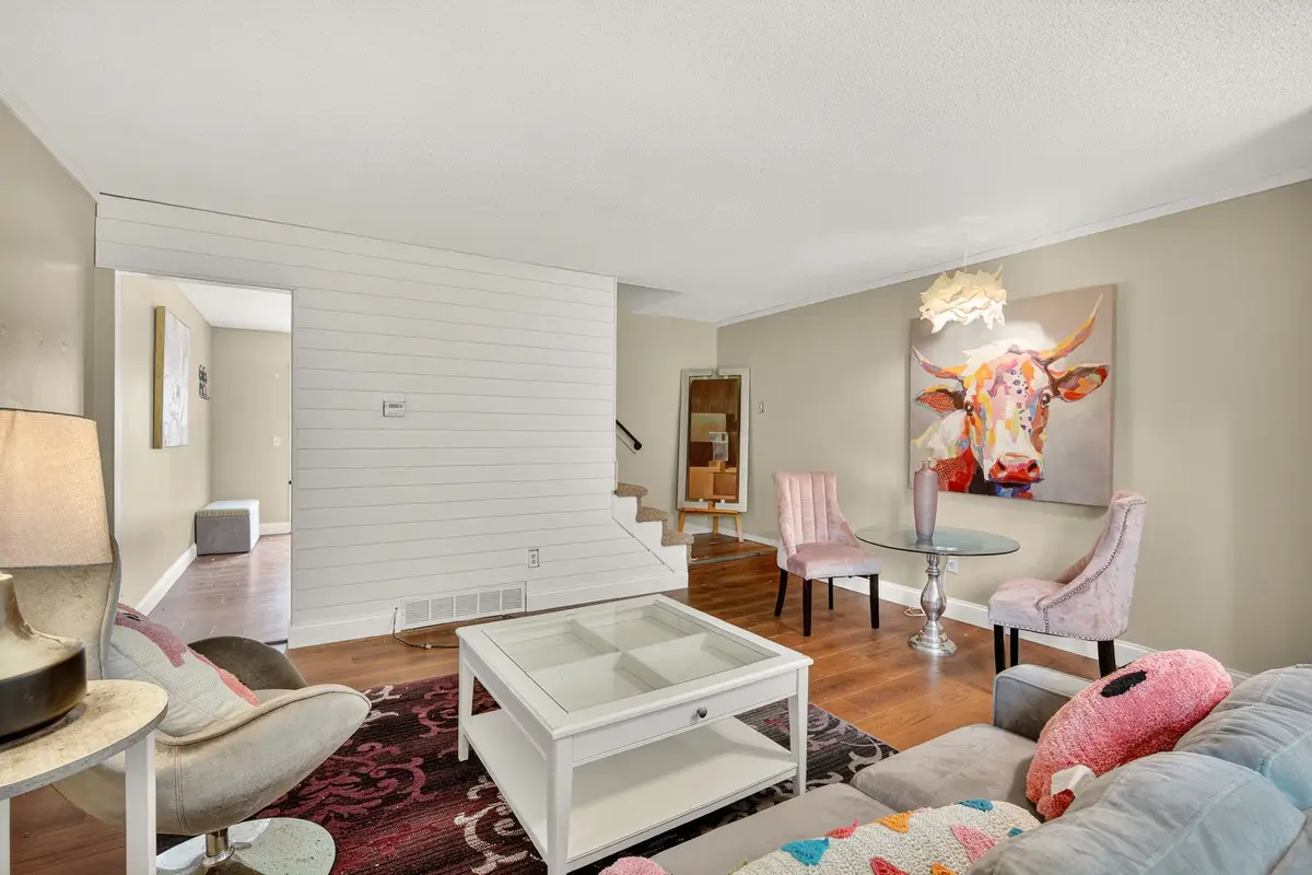 4031 E University Avenue, Des Moines, IA 50317 - Image #1