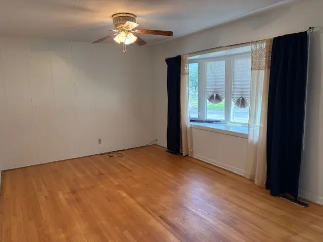 903 E 14th Street S, Newton, IA 50208 - Image #2