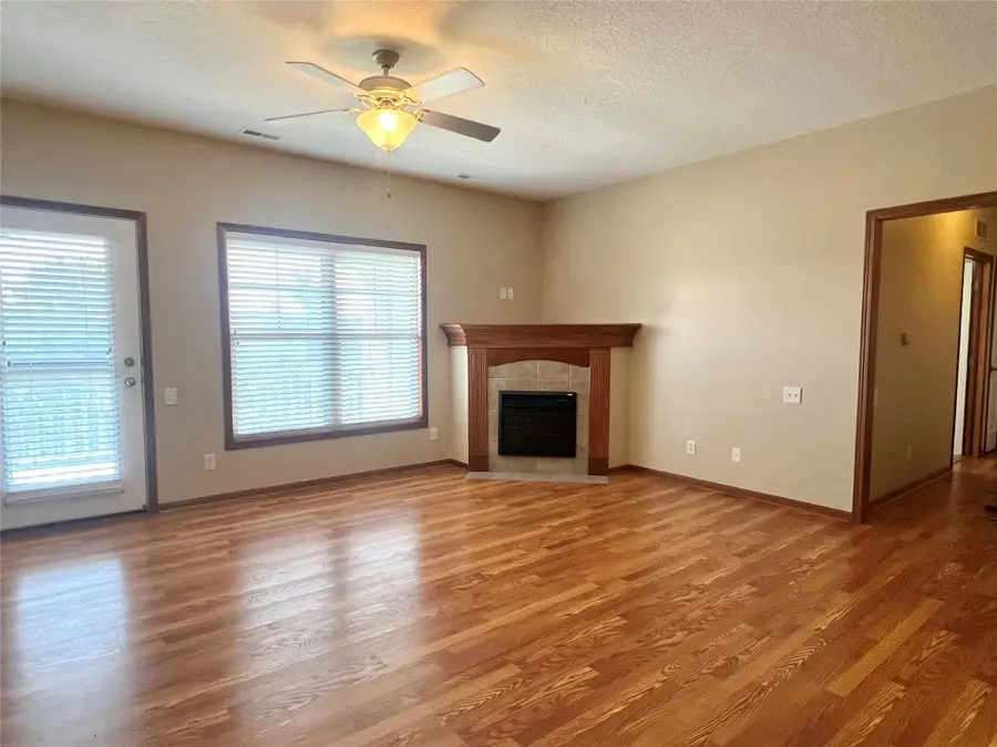 2602 NE Oak Drive #6, Ankeny, IA 50021 - Image #3