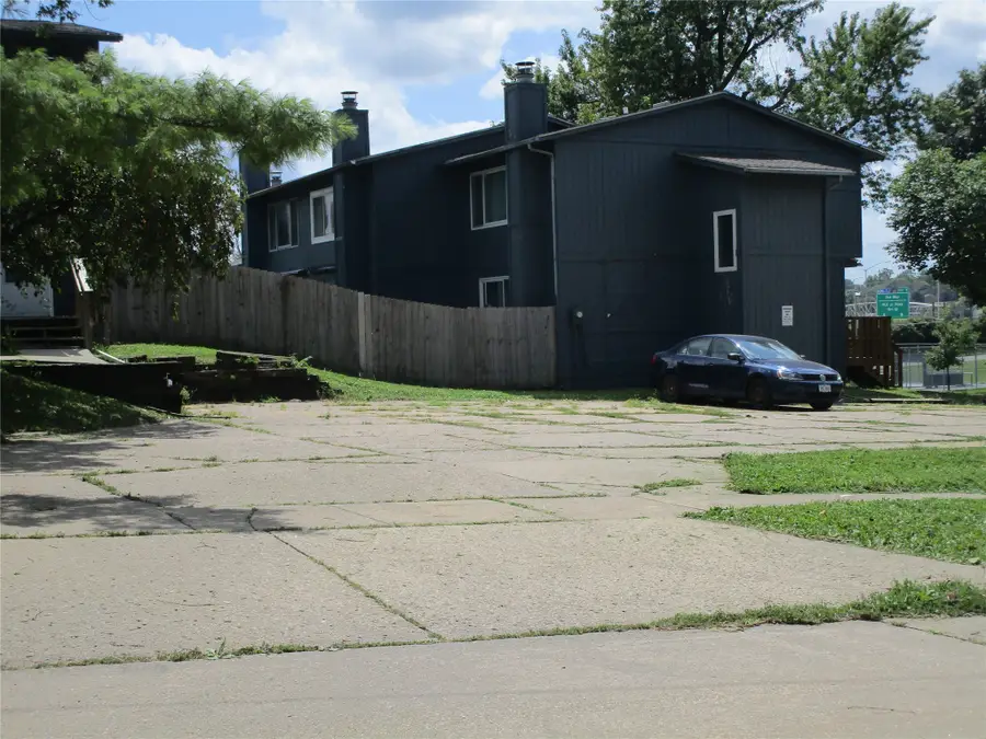 1004 Laurel Street #18, Des Moines, IA 50314 - Image #3