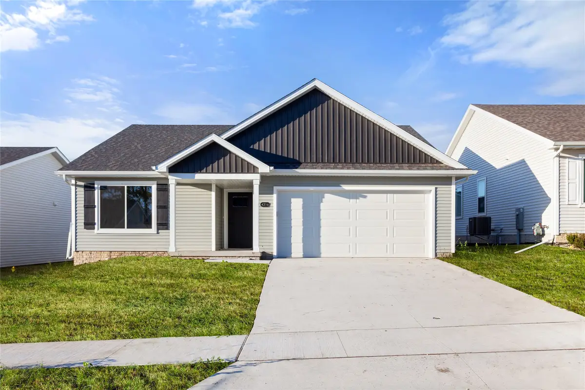 4316 Grover Woods Lane, Des Moines, IA 50317 - Image #1