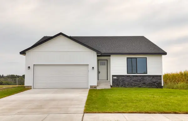 1927 20th Avenue Se, Altoona, IA 50009