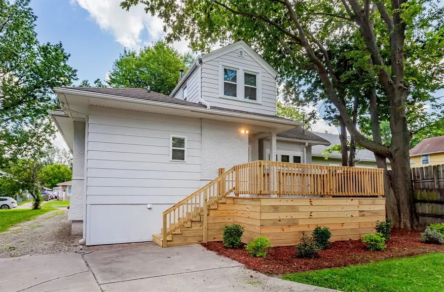 1614 E 13th Street, Des Moines, IA 50316 - #3