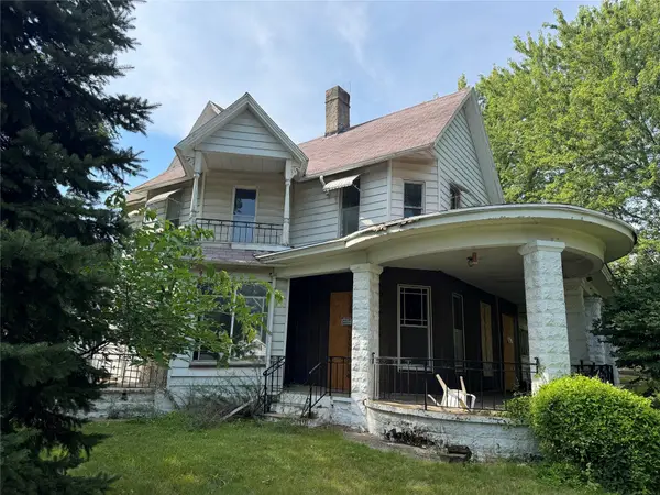 803 Oak Park Avenue, Des Moines, IA 50313