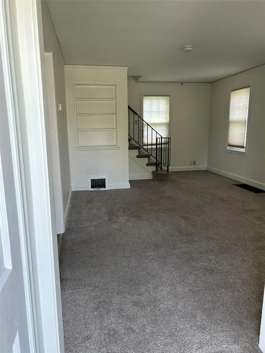 221 N Franklin Avenue, Ames, IA 50014 - Image #2