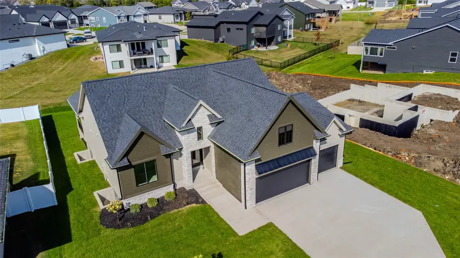 820 NW Prairie Rose Lane, Waukee, IA 50263 - Image #2