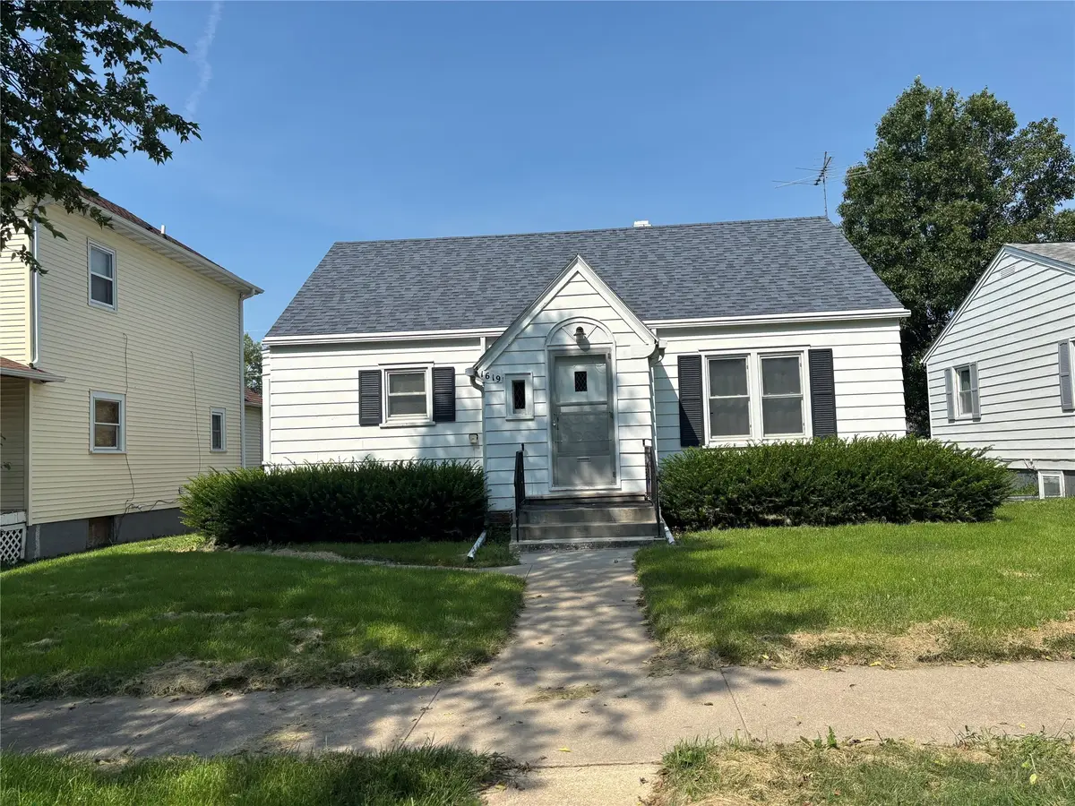 1619 4th Street, Perry, IA 50220 - Image #1