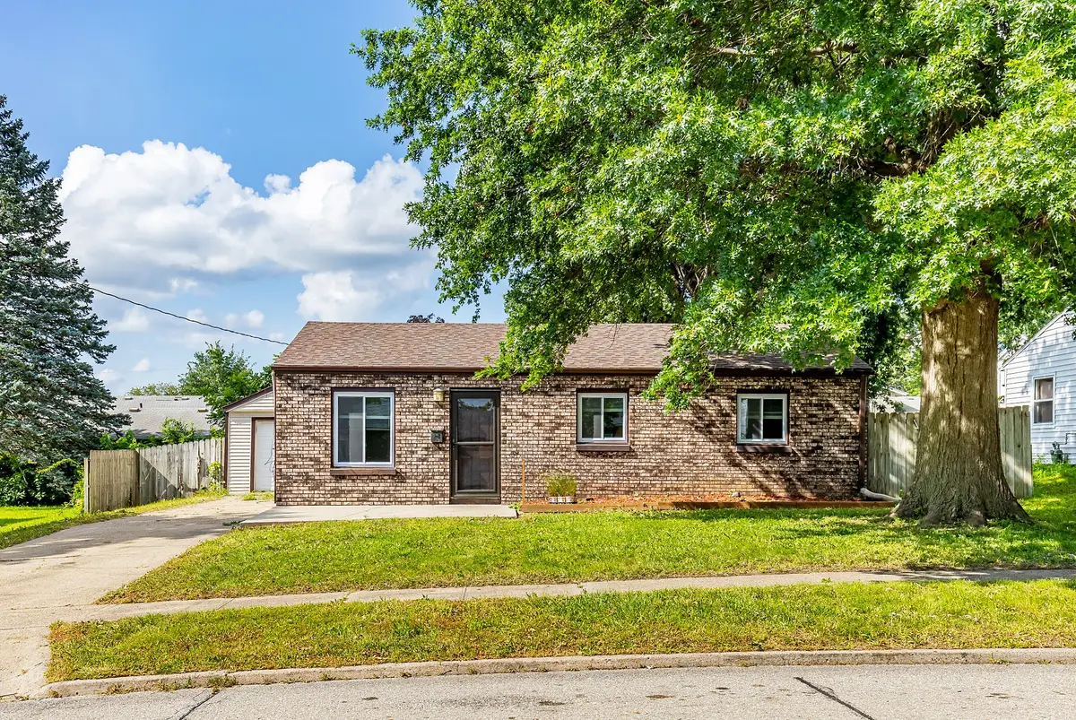 4136 E Seneca Avenue, Des Moines, IA 50317 - Image #1