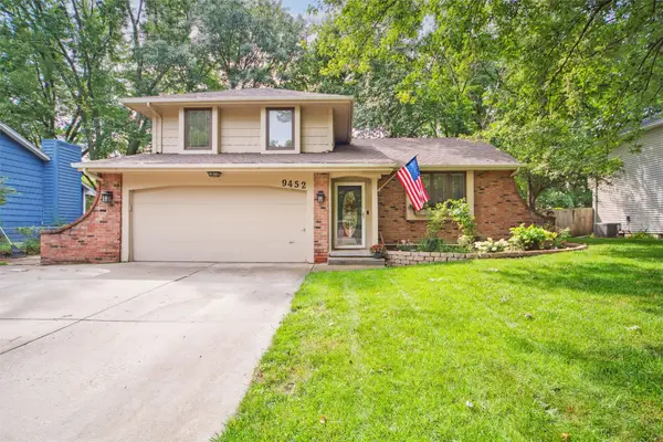 9452 Lincoln Avenue, Clive, IA 50325