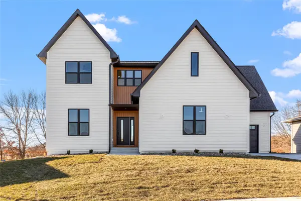 980 Pelican Drive, Polk City, IA 50226