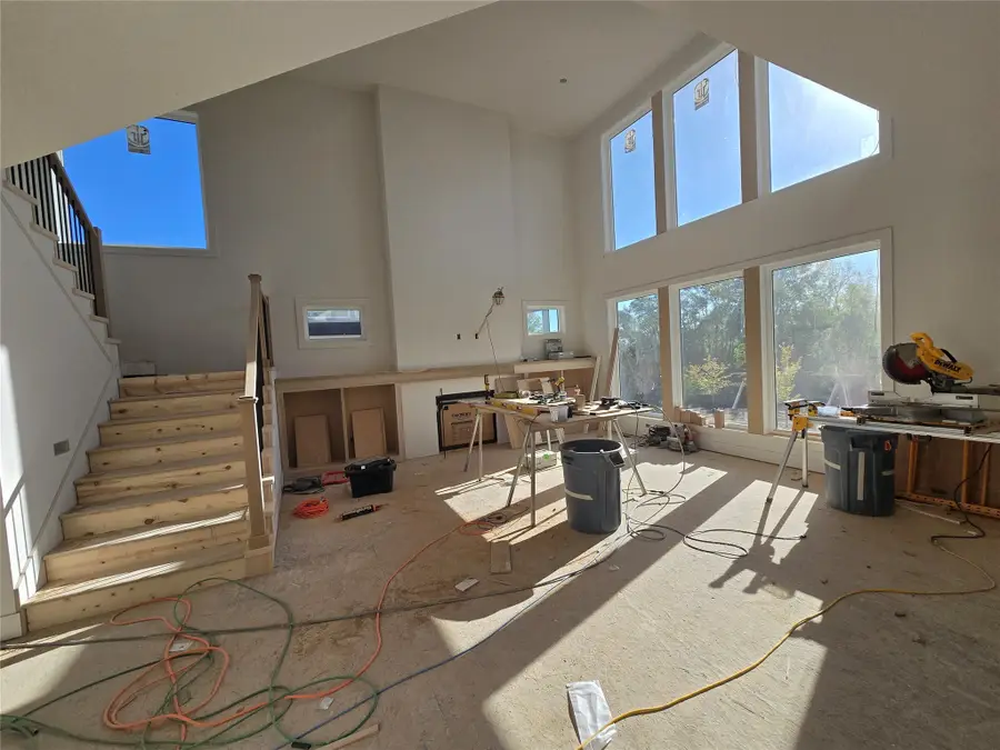 16134 Sharon Court, Urbandale, IA 50323 - Image #2