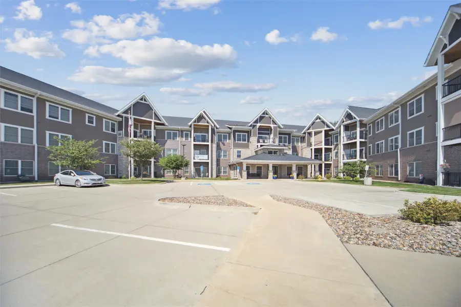 9001 Windsor Parkway #302, Johnston, IA 50131 - Image #2