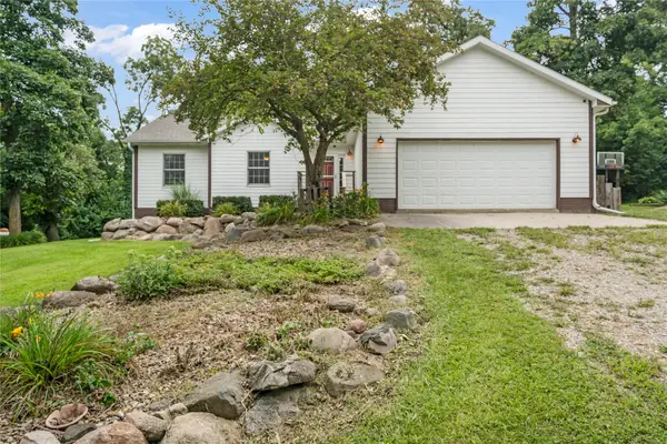 5240 N 67th Avenue W, Newton, IA 50208