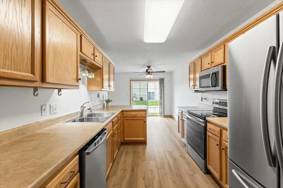 806 SE White Oak Lane, Waukee, IA 50263 - Image #2