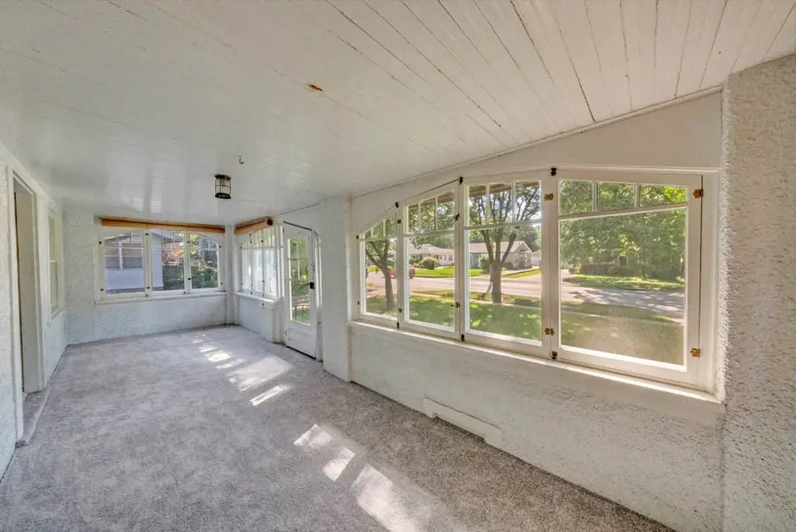 1001 42nd Street, Des Moines, IA 50311 - Image #3