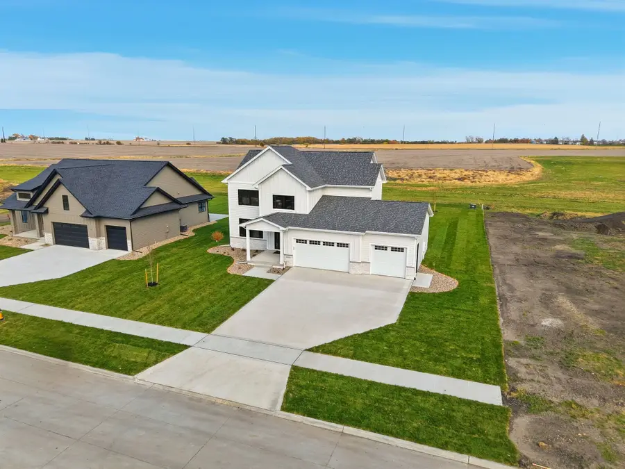 1911 NE Pond View Court, Ankeny, IA 50021 - Image #2