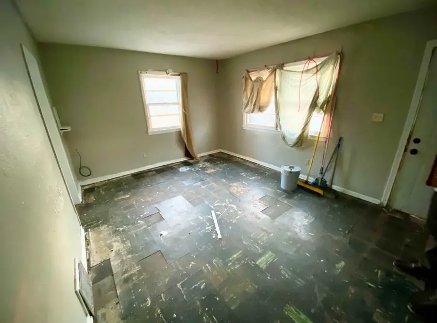 3823 Bowdoin Street, Des Moines, IA 50313 - Image #2