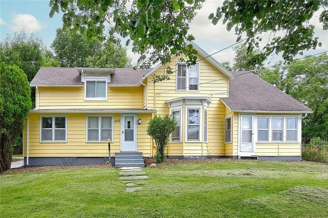 1233 72nd Street, Windsor Heights, IA 50324 - Image #1