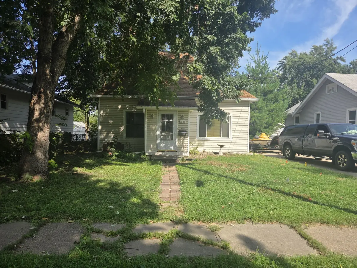 3835 8th Place, Des Moines, IA 50313 - Image #1