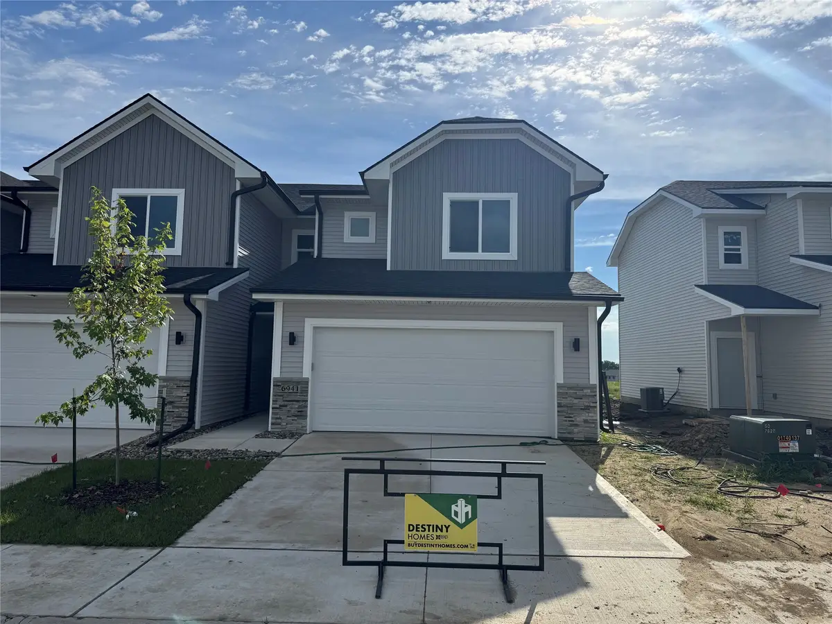 6941 Poppy Court, Johnston, IA 50131 - Image #1