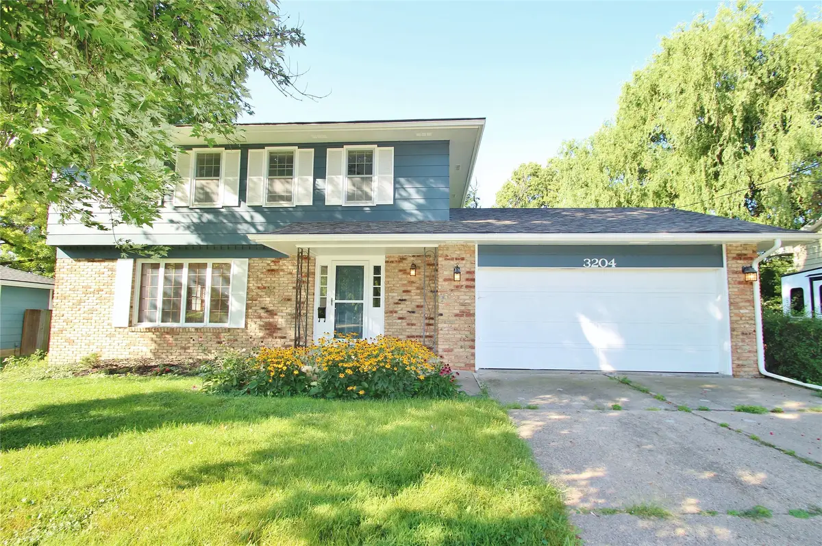 3204 Vine Street, West Des Moines, IA 50265 - Image #1