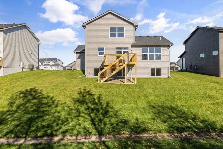 14600 North Valley Drive, Urbandale, IA 50323 - Image #2