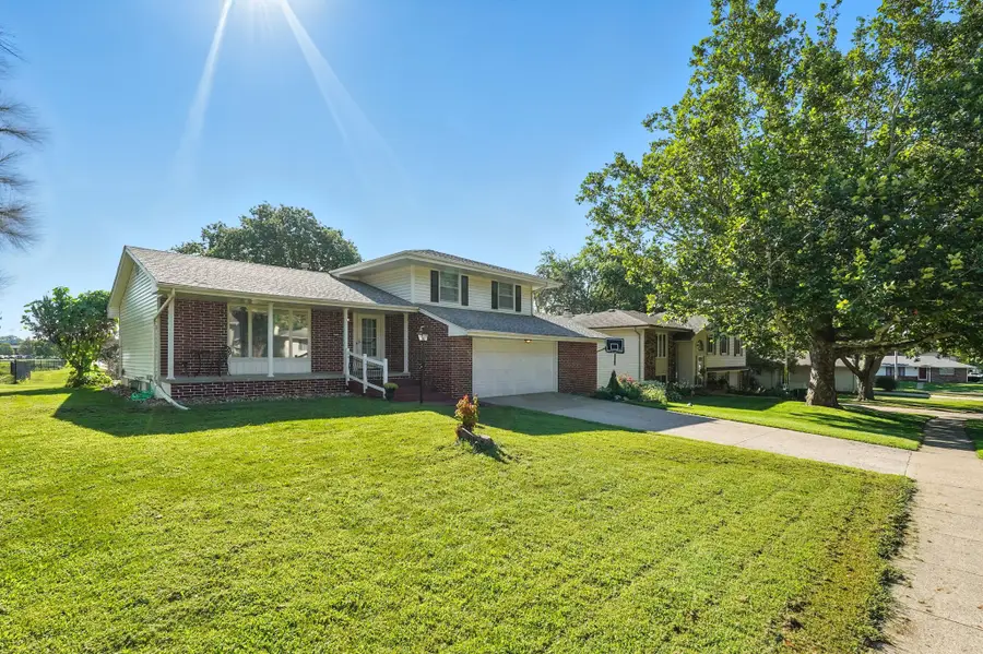 4209 74th Street, Urbandale, IA 50322 - Image #2