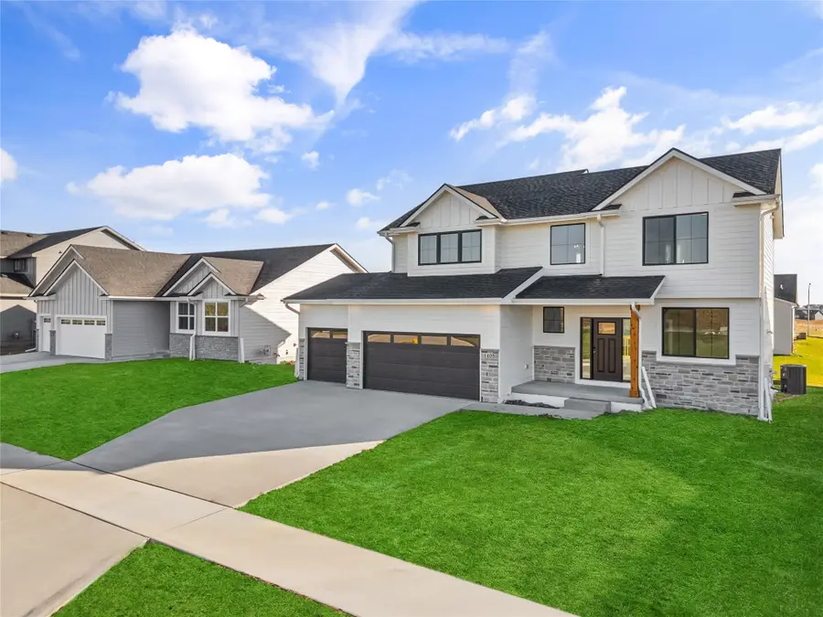 1405 NW Steven Street, Waukee, IA 50263 - Image #2