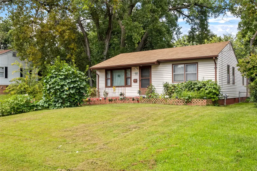 3015 Seneca Avenue, Des Moines, IA 50310 - Image #2