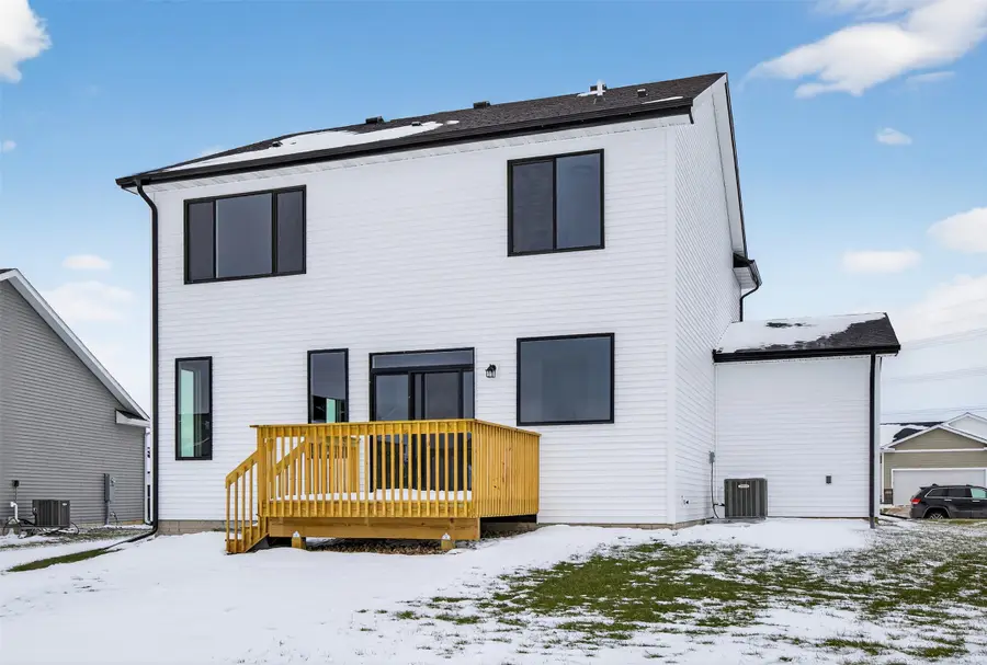 16530 Bentwood Drive, Urbandale, IA 50323 - Image #3