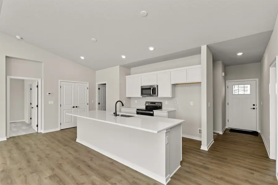 16520 Bentwood Drive, Urbandale, IA 50323 - Image #3