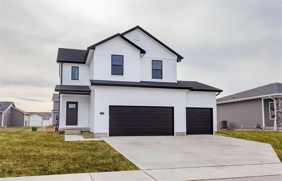 560 NW Atlas Lane, Waukee, IA 50263 - Image #2