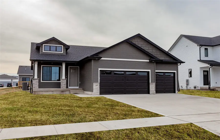 540 NW Atlas Lane, Waukee, IA 50263 - Image #2