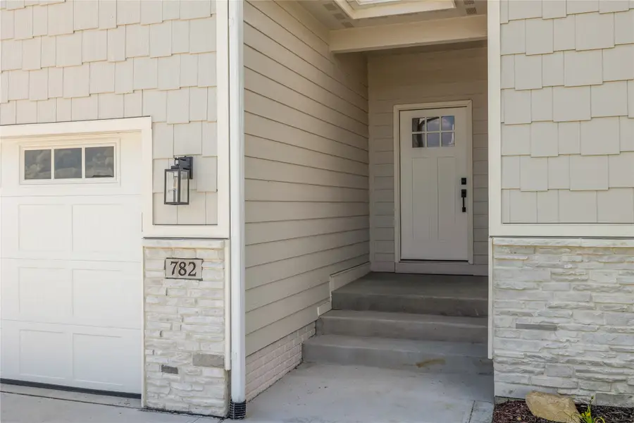 782 NE 71st Street, Pleasant Hill, IA 50327 - Image #3