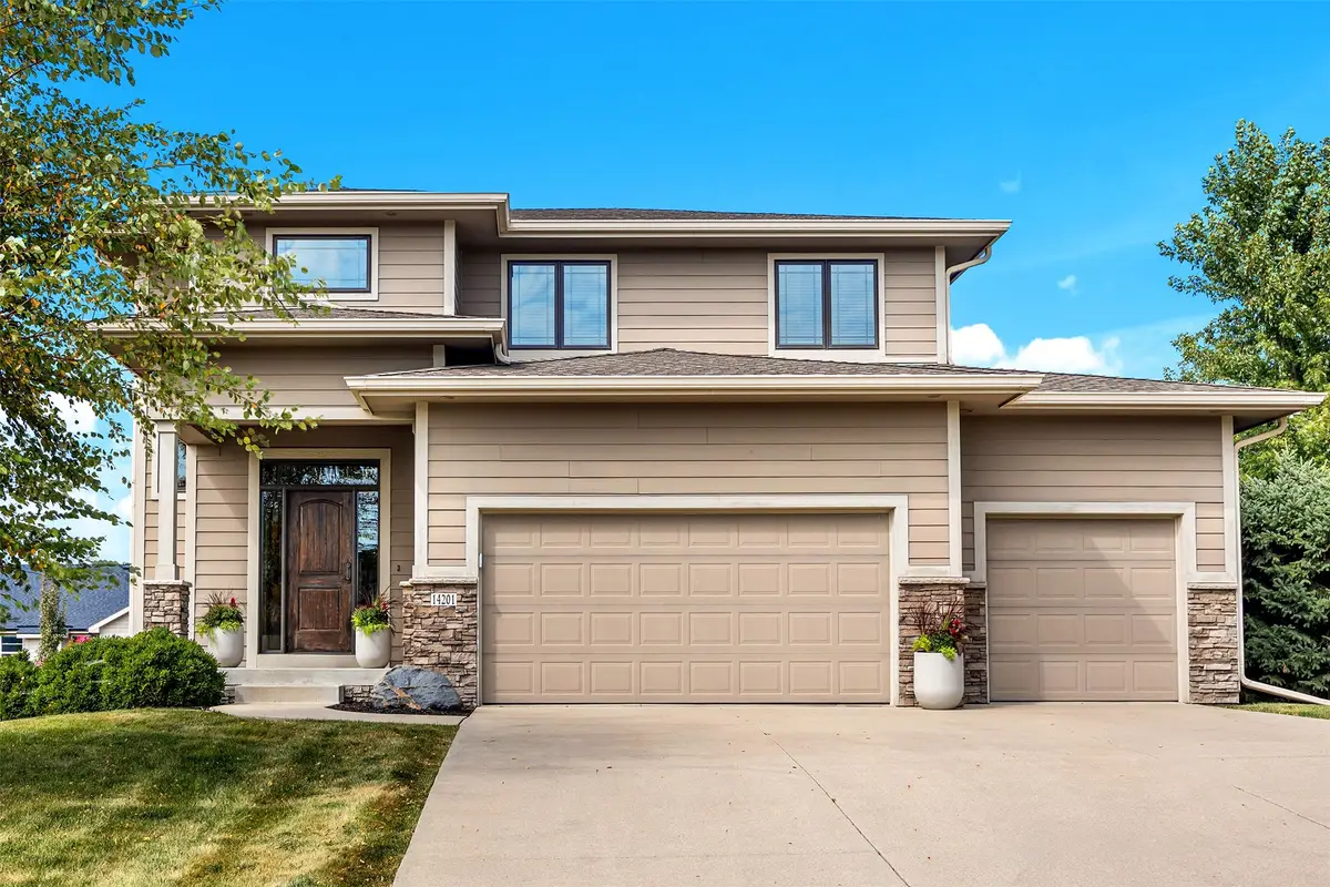 14201 Brookview Drive, Urbandale, IA 50323 - Image #1