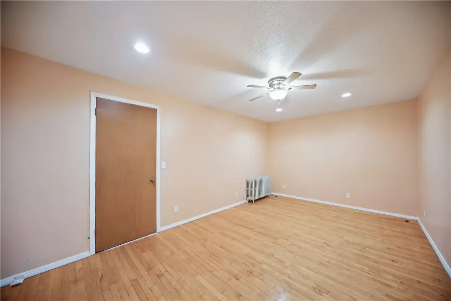 1372 E 12th Street, Des Moines, IA 50316 - Image #3